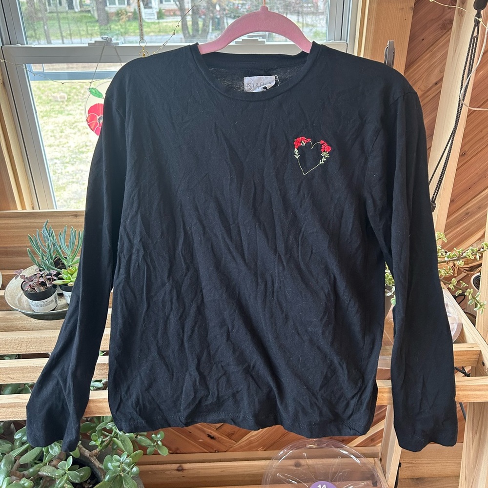 Embroidered ❤️ Long Sleeve, Size L